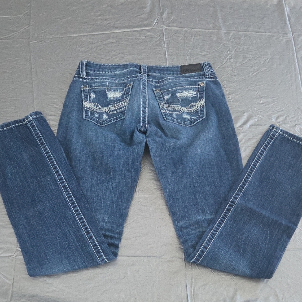 BKE Women's Straight Leg Jeans in Medium Blue Wash